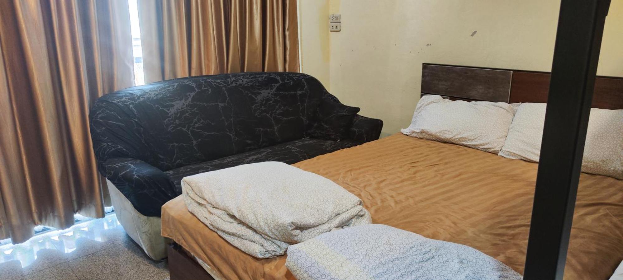 Baan1668 Hometel Near Chinatown One Бангкок Номер фото